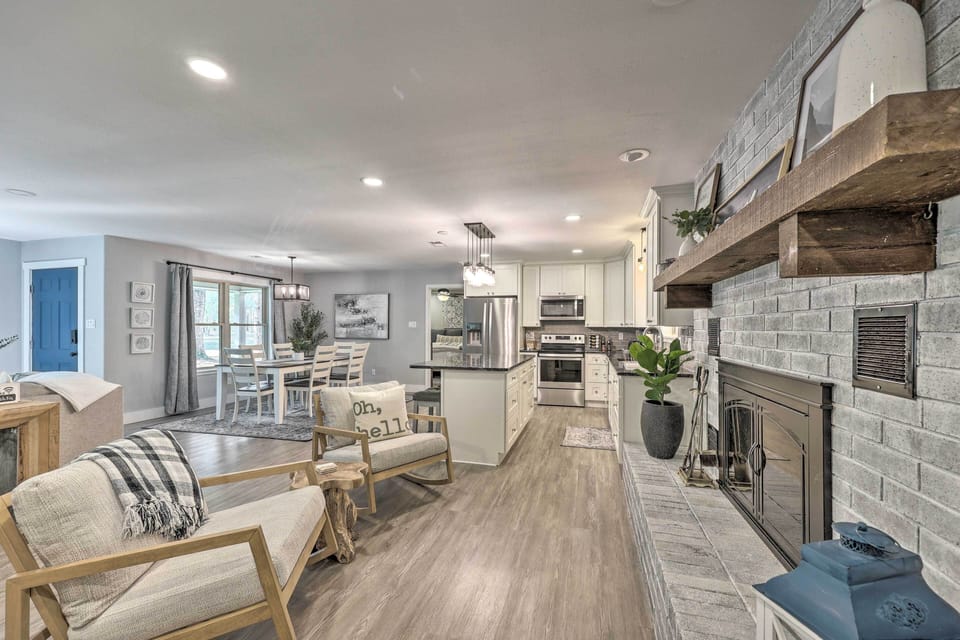 Seating Area | Main Level | Wood-Burning Fireplace