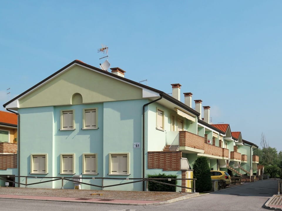 Neighbourhood, Residential Area, Urban Design, Suburb, Balcony