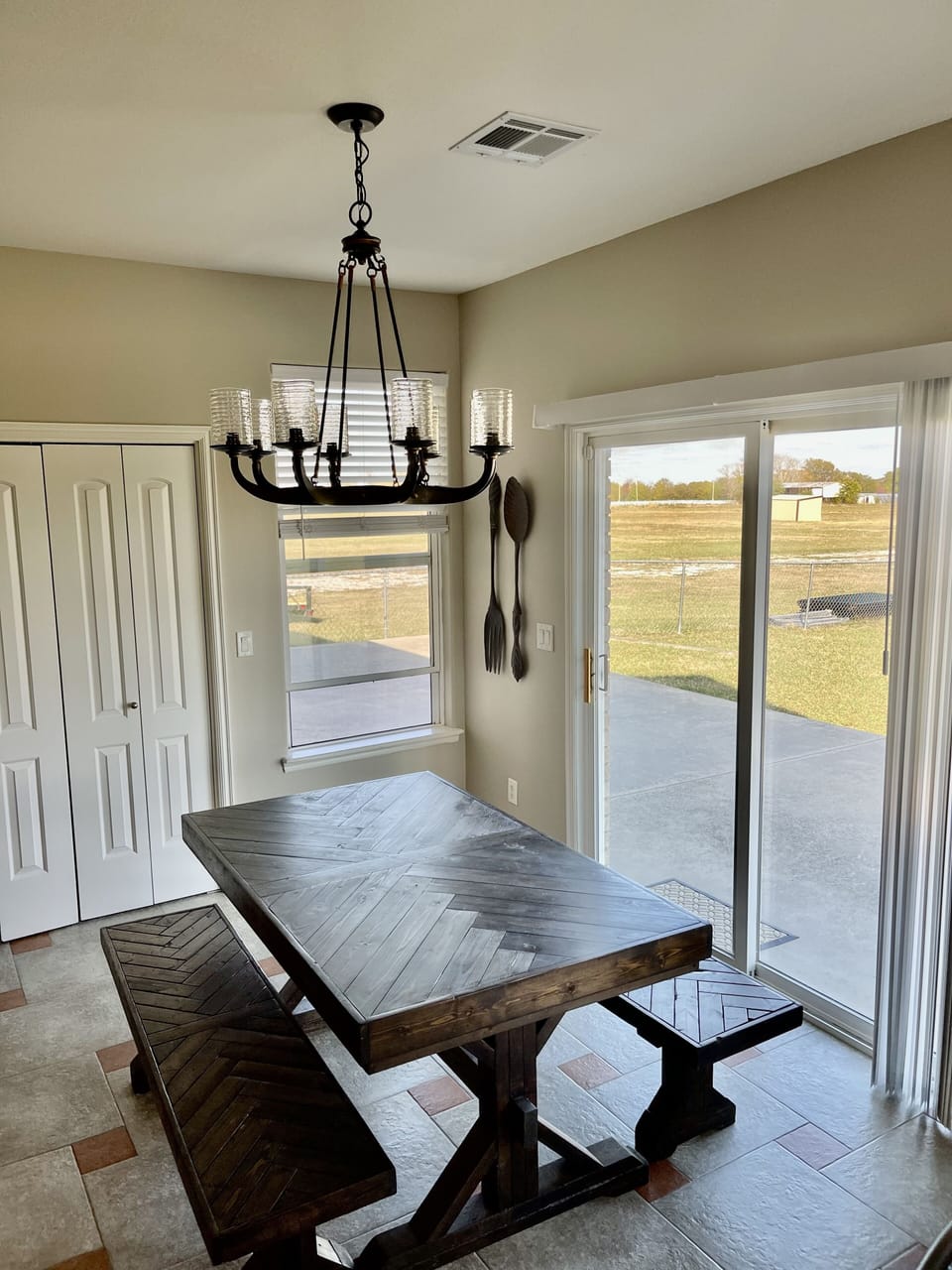 Eat in area of kitchen