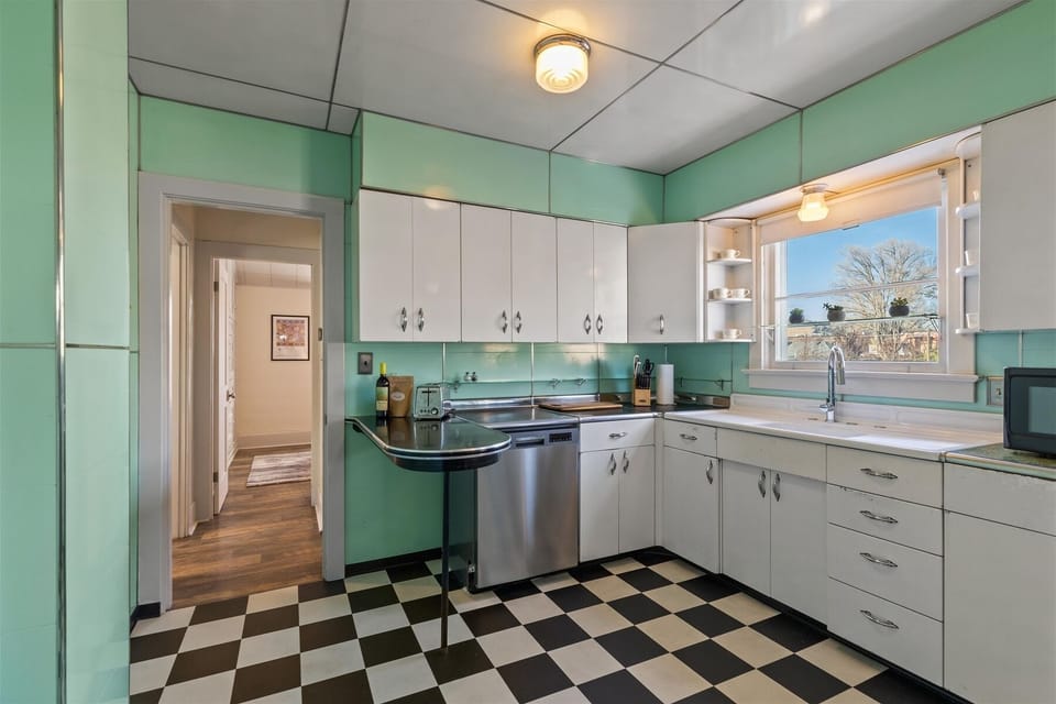 Open and spacious kitchen