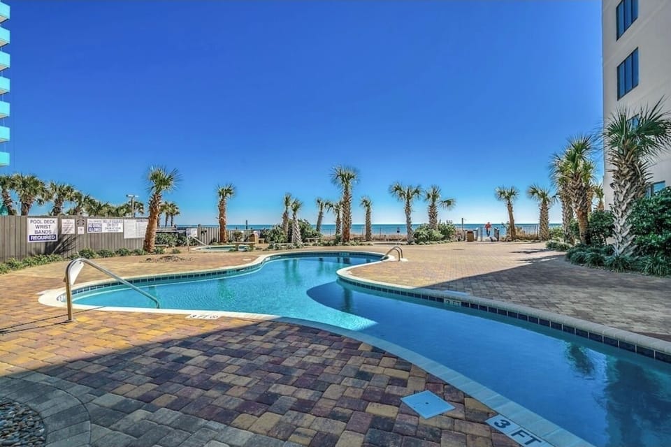 North side  pool