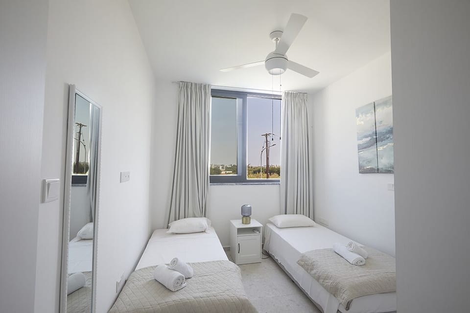 Bedroom 3 with two single beds