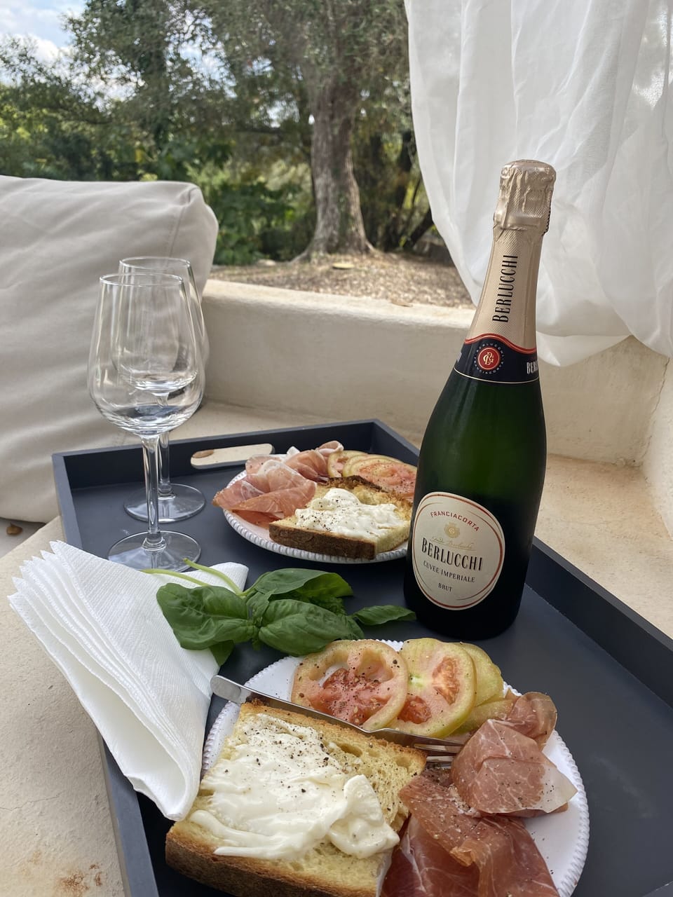 Aperitivo under the pergola