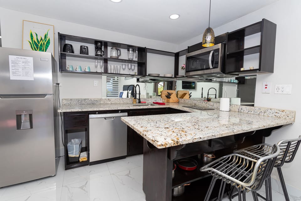 Fully view of kitchen exteriors 