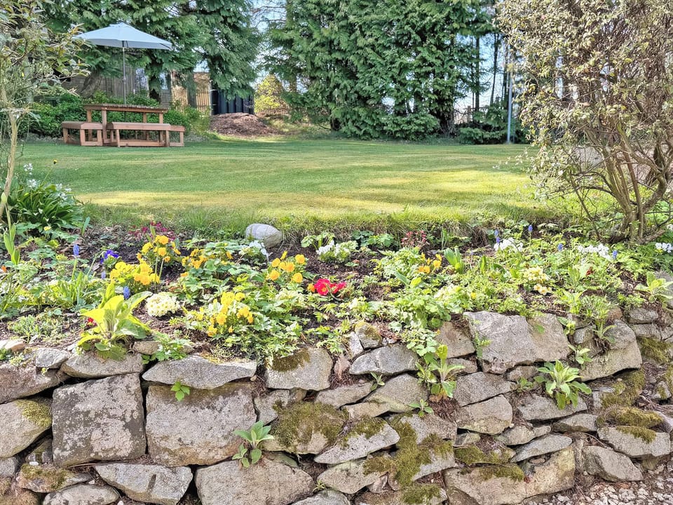 Garden | Elizabeth Lodge, Alford