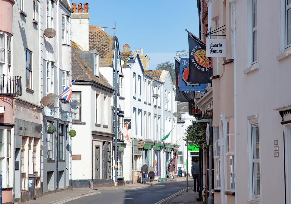 Setting | Northumberland apartment, Teignmouth