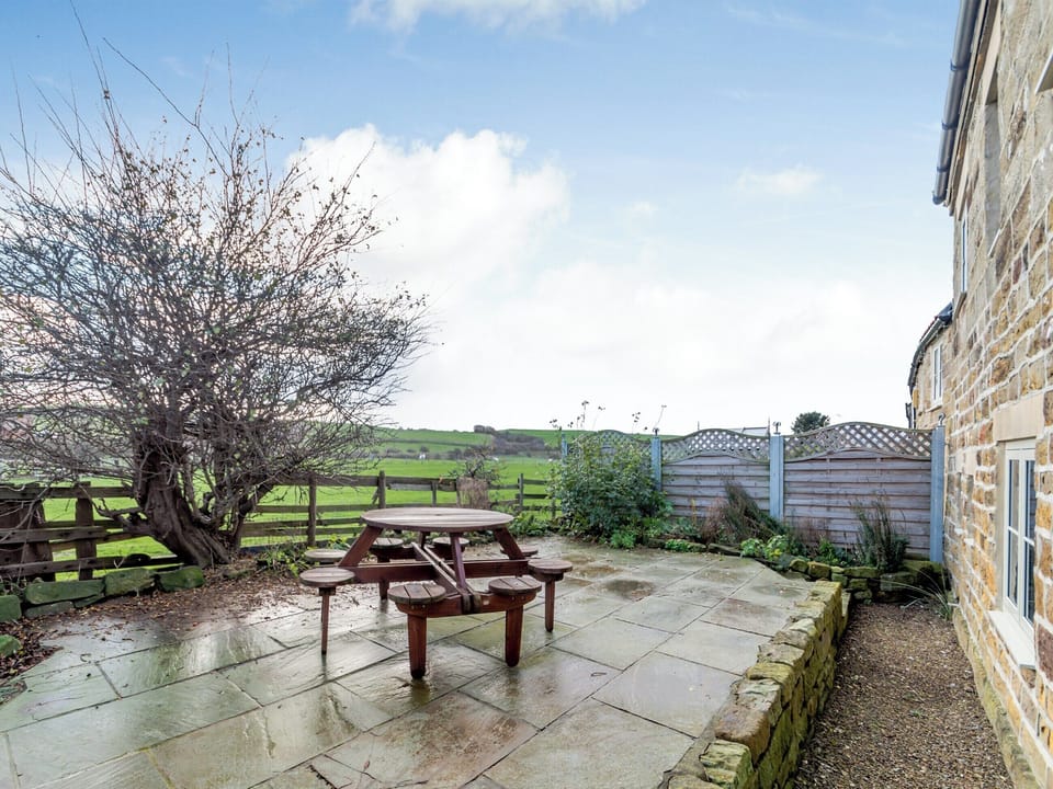 Sitting-out-area | The Anchorage, Kettleness, near Whitby