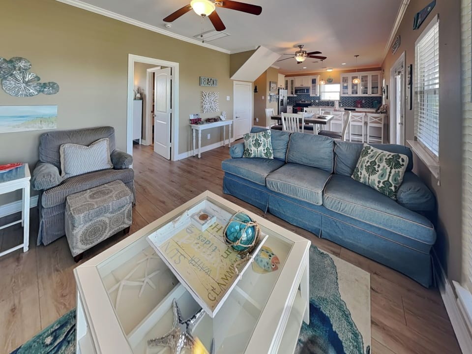 Open Room Concept - Living Room + Dining Room + Kitchen