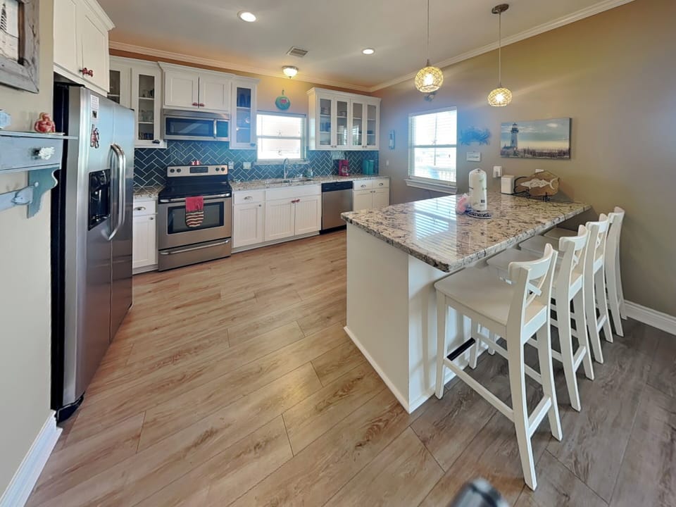 Full Kitchen - Stainless Steel Appliances - First Floor