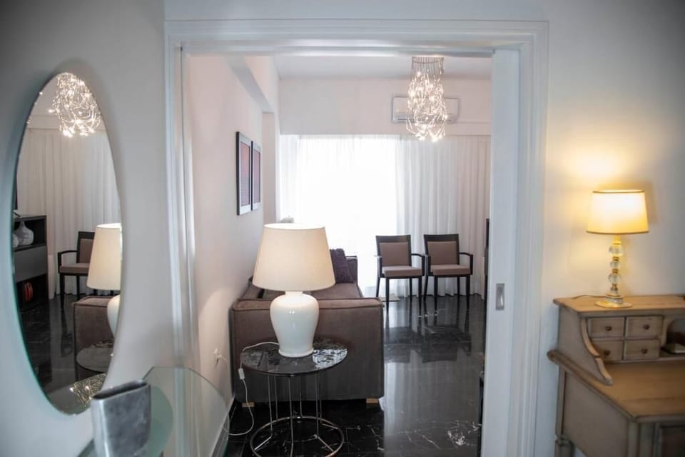 Konstantinos Stylish Apartment in the Heart of Athens Apartment in Athens
