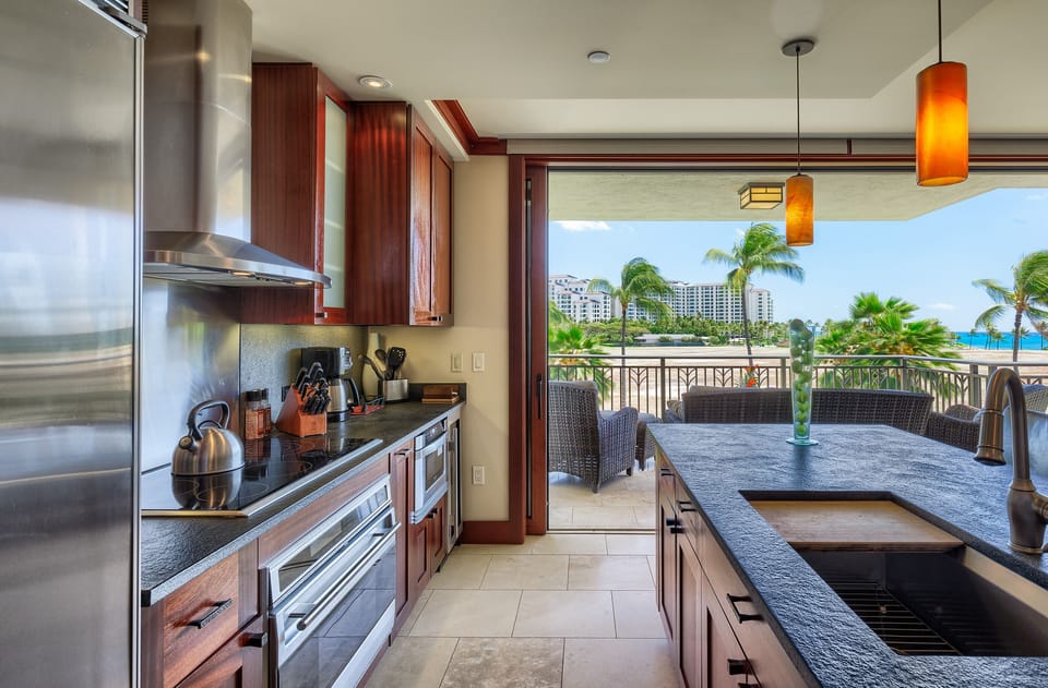 Beach Tower 307 - Full Kitchen