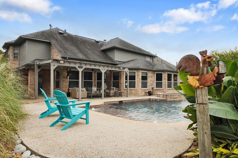 Backyard/Pool