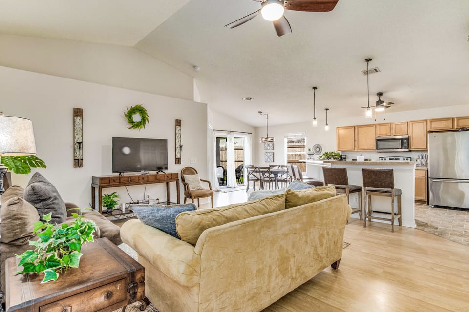 Gather with loved ones in the cozy and inviting living room, perfect for enjoying quality time together.