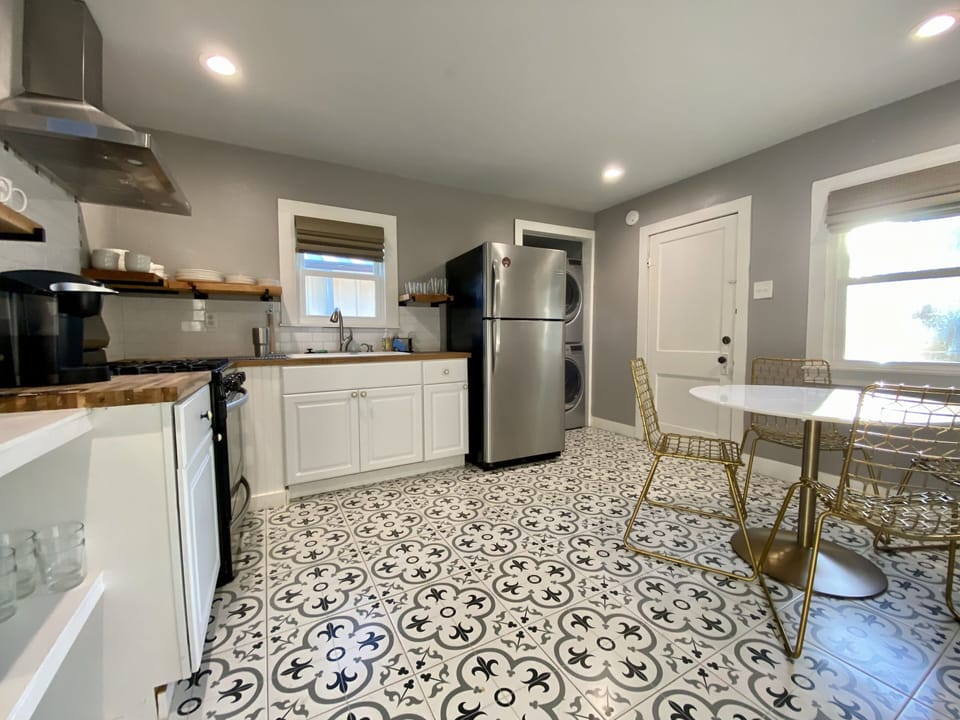 Eat in kitchen for 4