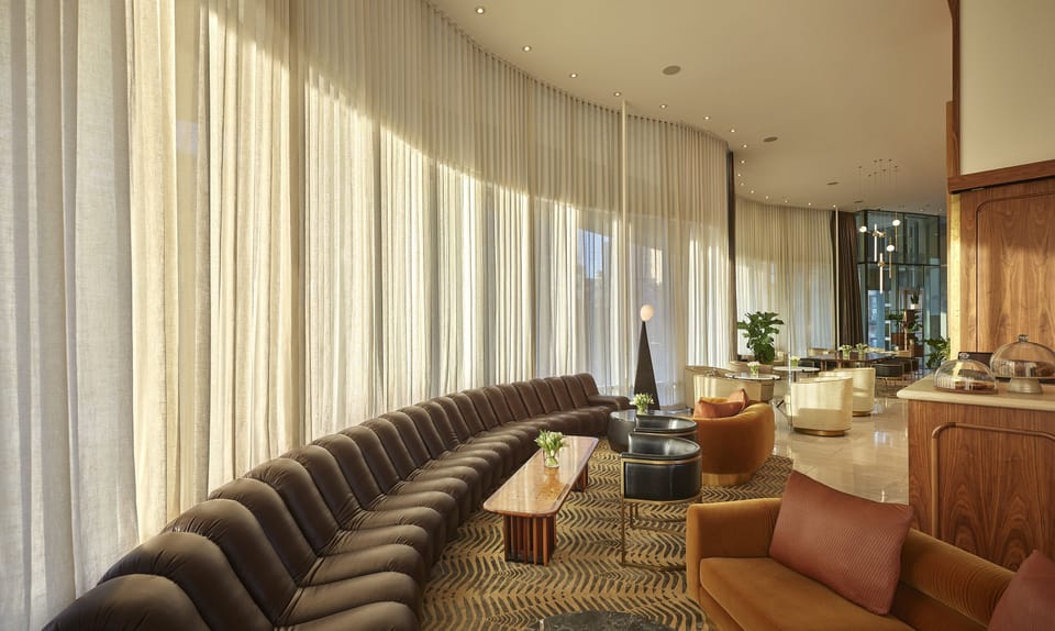 Lobby lounge