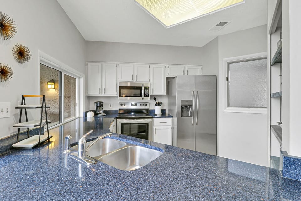 7474 Anchorage | Kitchen - 7474 Anchorage | Kitchen