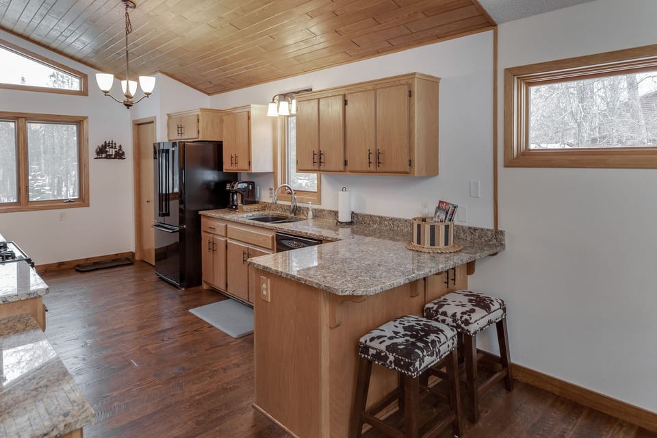 Nice breakfast bar with seating for two