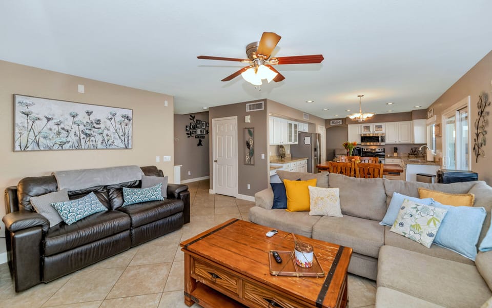 Open floor plan for entertaining in the kitchen and living room.