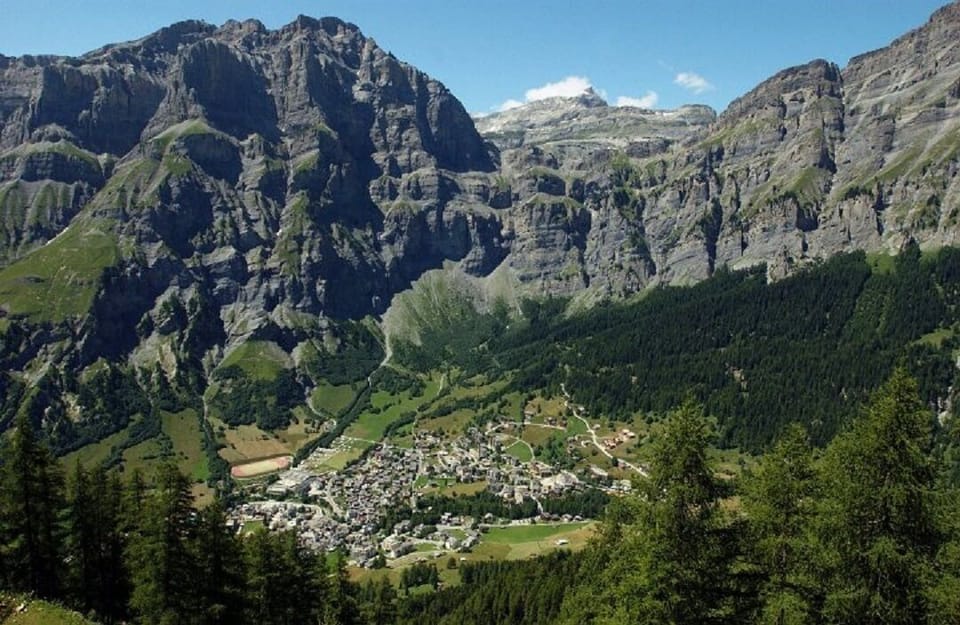 A view of Leukerbad from the Gemmi