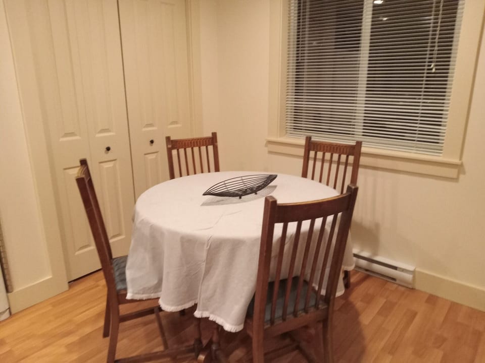Dining for four