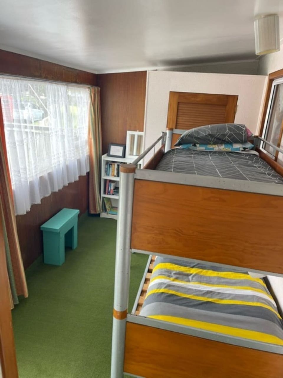 Bedroom 3 / Sunroom - Bunk Beds (2 x Single Beds)