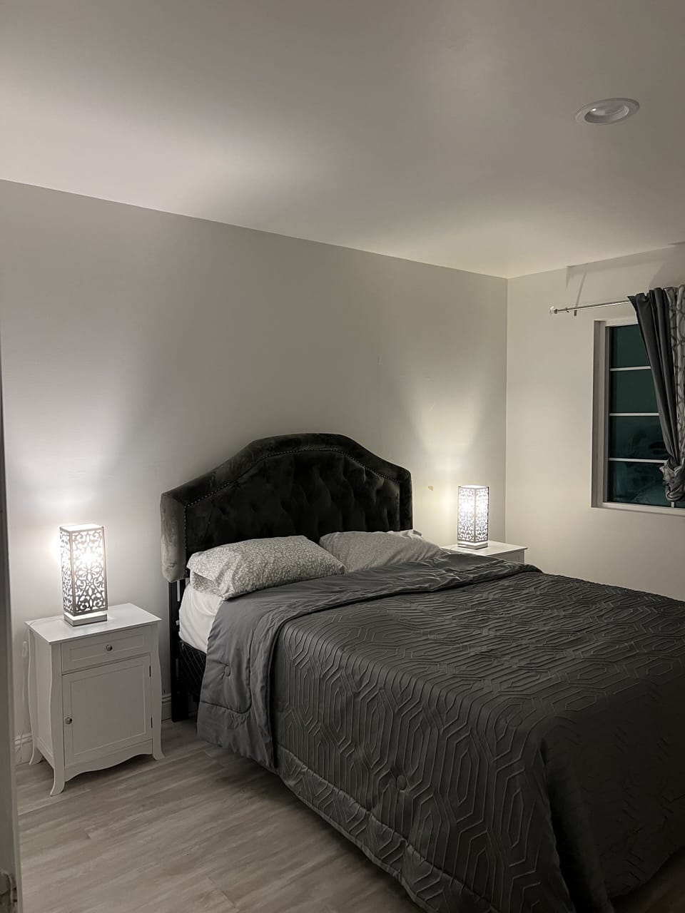 3rd Queen bedroom