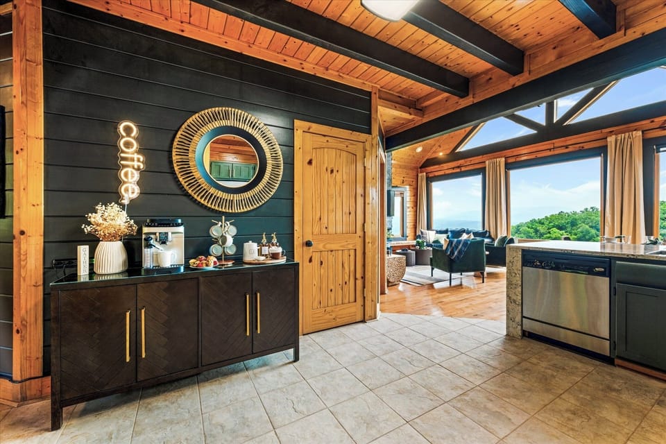 Luxury Coffee Station - cafe espresso/lattes with the push of a button!