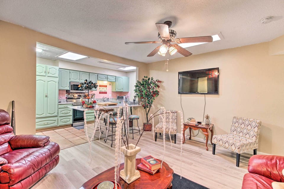 Living Room | Smart TV