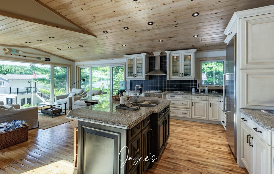 Kitchen &amp; Bar Seating