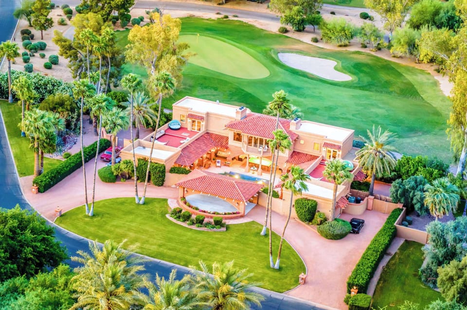 Zen estate with tranquil bliss: Estate has 31 eucalyptus, orange and palm trees in a Jurassic Park environment!