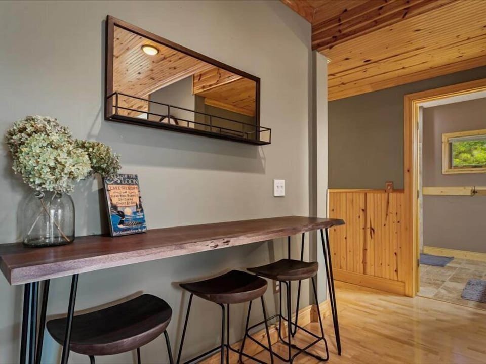 Laptop - Friendly Work Space