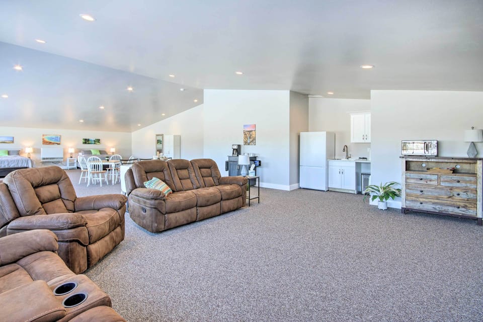 Living Area | Twin Sleeper Sofa | Smart TV | Free WiFi