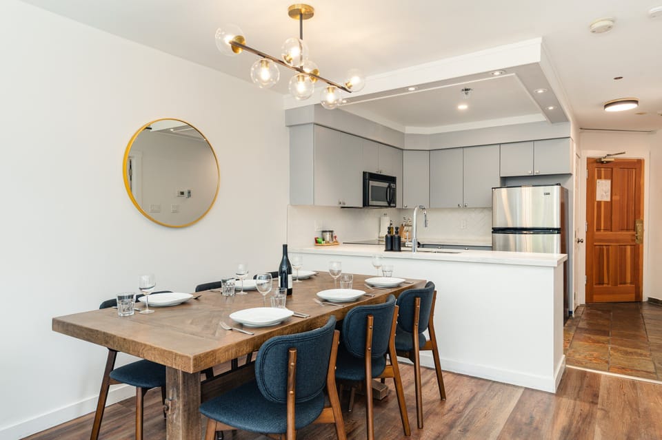 Dining/Kitchen - Open concept dining and updated kitchen area allows for easy entertaining and eating