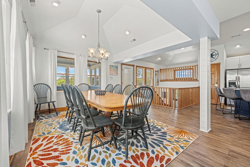 Dining Area - Top Level