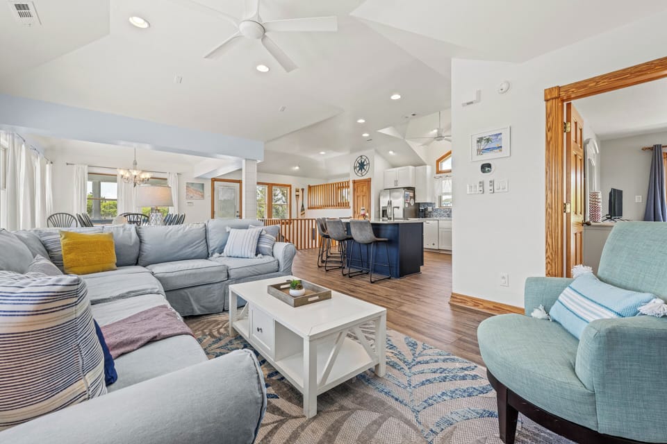 Great Room - Top Level