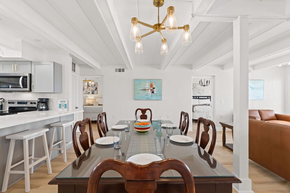 Dining Area - With additional seating at the kitchen island.
