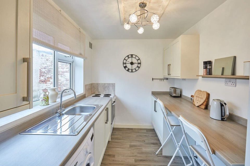 The Railway Cottage, Carlin How - Host & Stay
