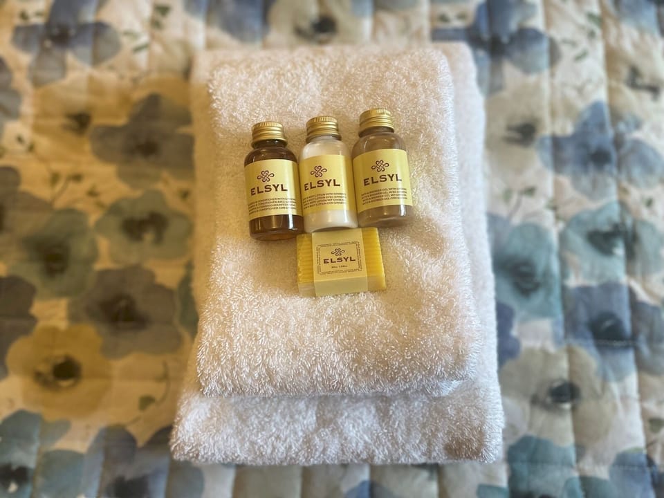 Bathroom amenities