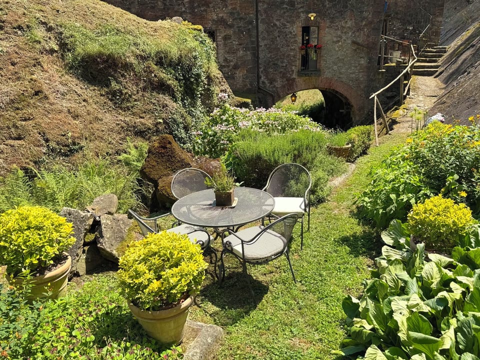 Private garden dining.