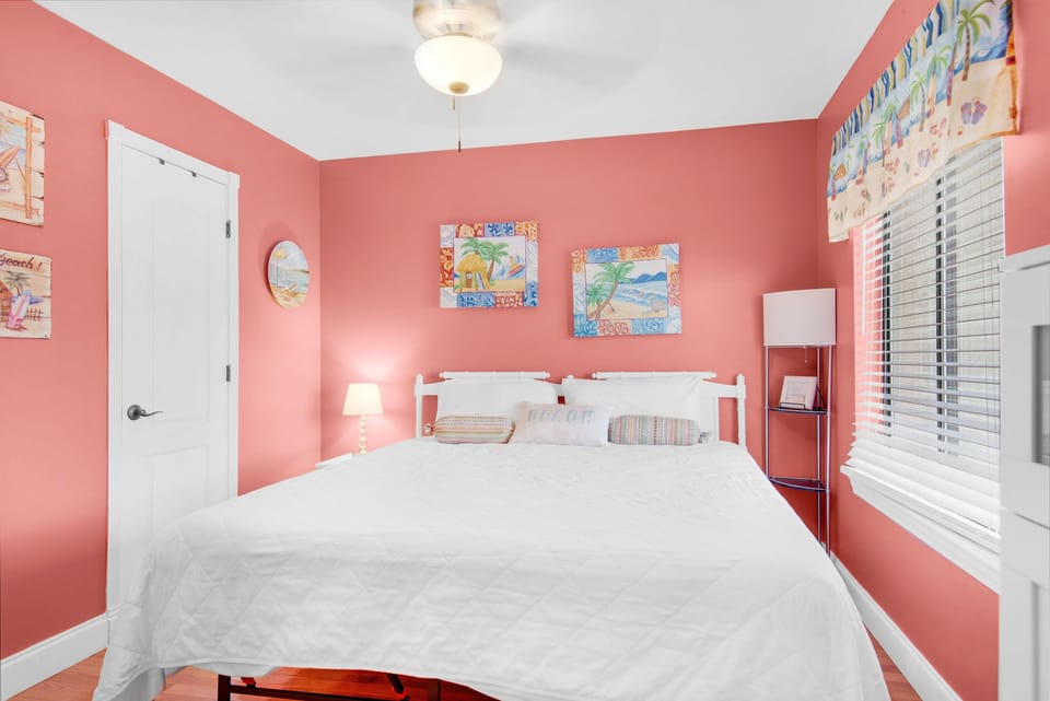 Guest bedroom