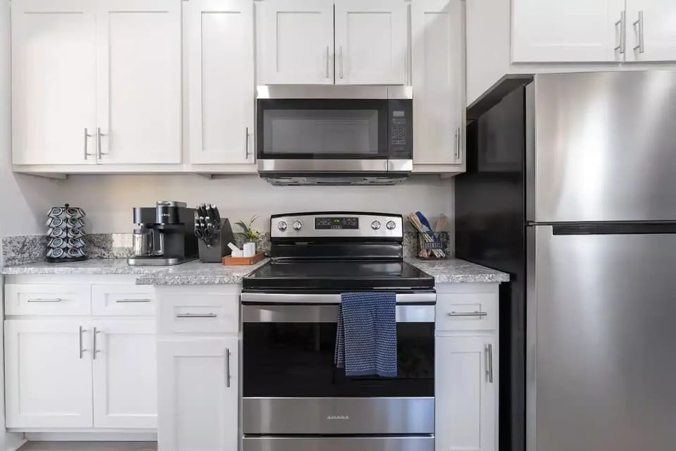 Our kitchen is keenly appointed with all the cooking essentials.
