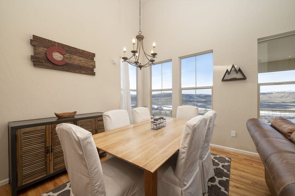 - Relax in your private hot tub with fresh towels ready to use   - Soak under the open air after a day of skiing or hiking   - Ultimate comfort with mountain lodge style privacy