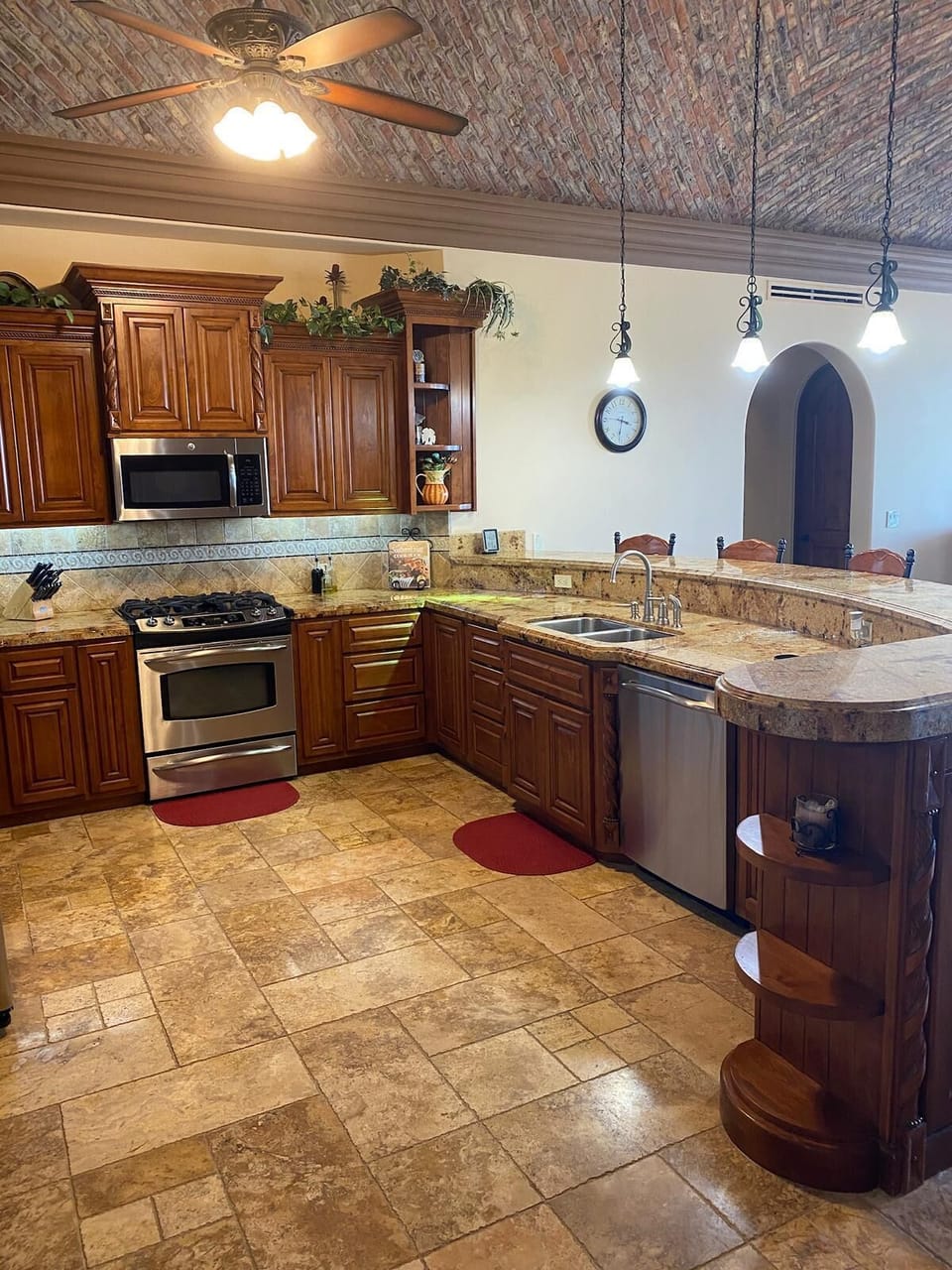 Fully appointed Chef's Kitchen