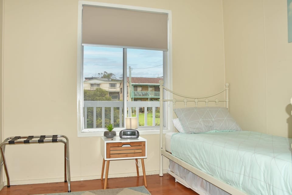 Bedroom 3 (upstairs) - 1x Single Bed