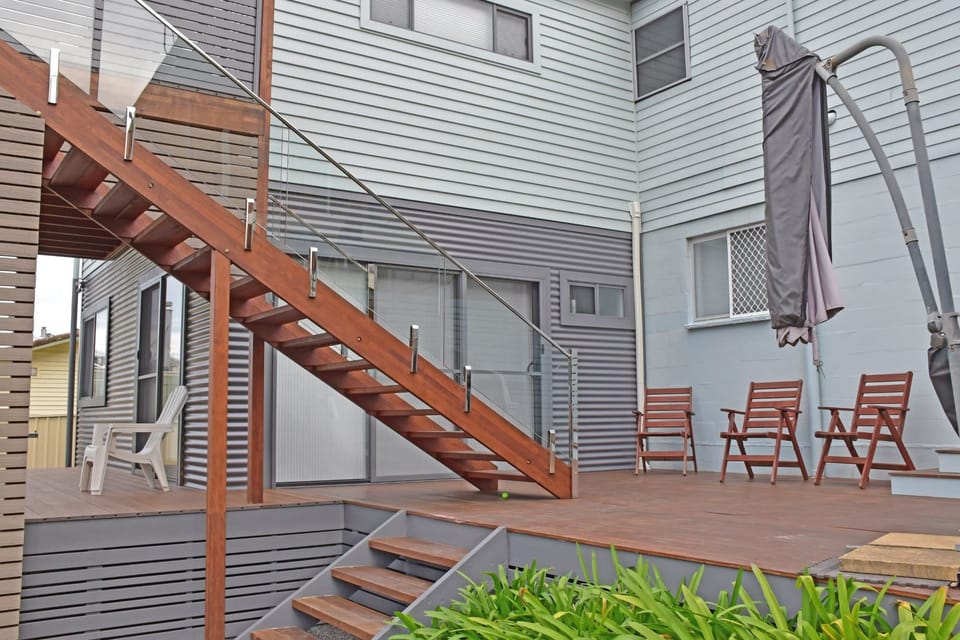 Lower deck with gas BBQ