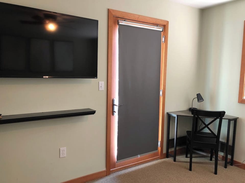 Main Floor • Master Bedroom • King Bed • Walk in Closet • Roku TV • Hulu Live TV • Work Desk • Attached Bathroom