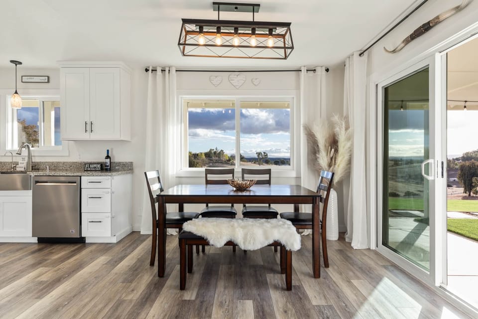 dining area (2)