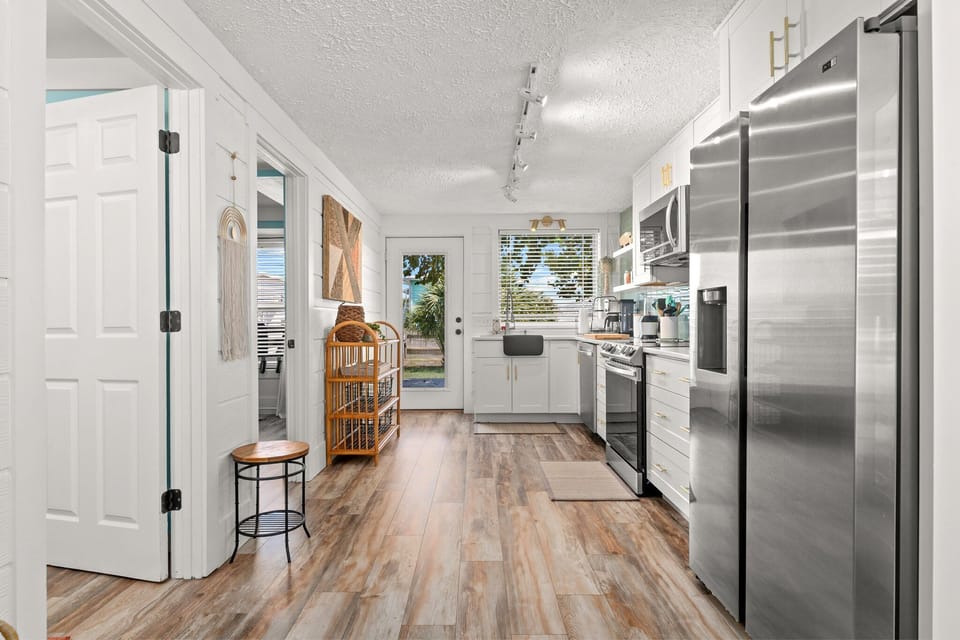 Engineered hardwood throughout
