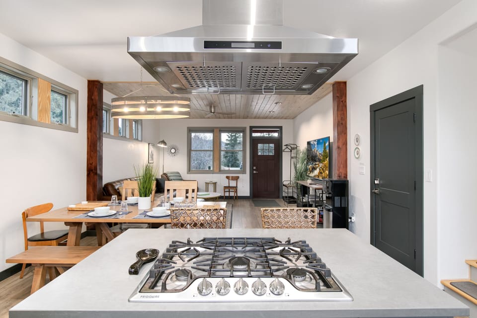 Gas range with hood and island seating