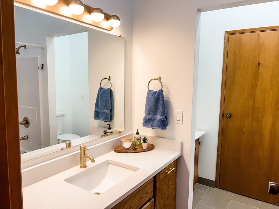 Upstairs bathroom